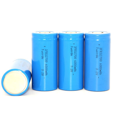 6000 mAh Cellule lithium-ion rechargeable cylindrique 32 mm x 70 mm 32700 5C Décharge