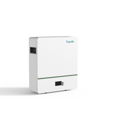 Un système de stockage à batterie ESS monté sur le mur et un système de stockage au lithium léger Lifepo4