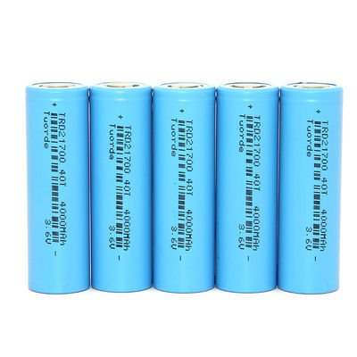 Compact Lithium Ion 21700 Batterie 4000mAh 3.6V 21mm X 70mm Décharge efficace en énergie 50A