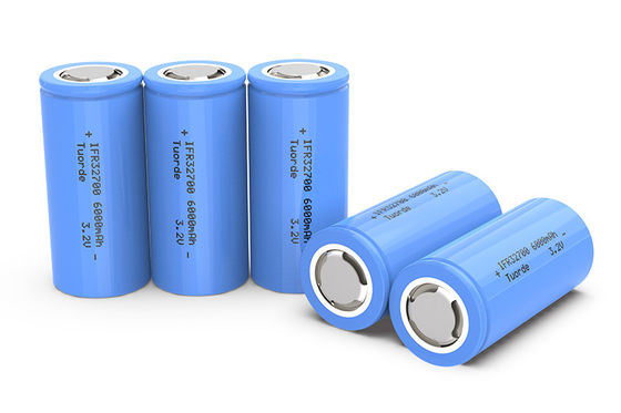 32700 Cellule de batterie au lithium-ion 3.2V 6000mAh 3C Décharge LiFePO4